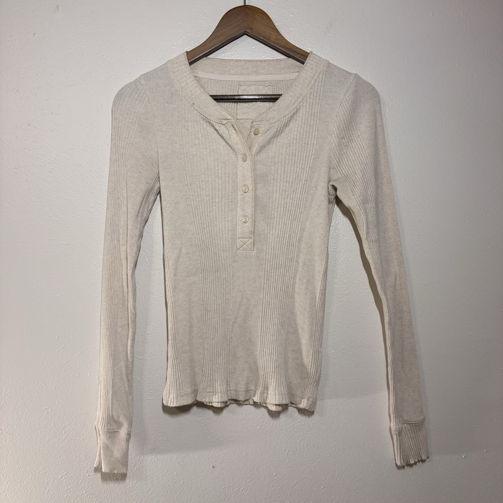 Aerie Ribbed V-Neck Long Sleeve‎ Henley Top Size M Dainty Minimal Bella Elena